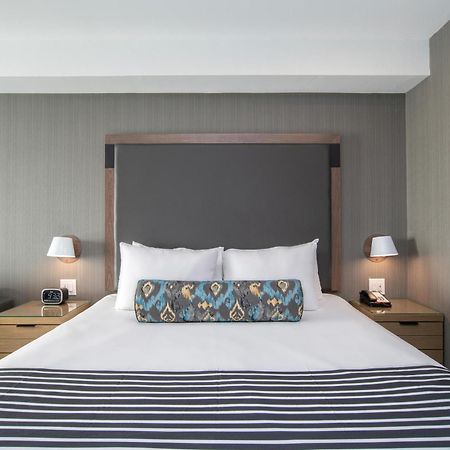 Sandman Signature Ottawa Airport Hotel Kültér fotó
